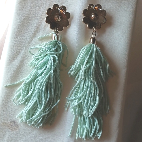 Mint Tassle Earrings Glam Cute - Picture 2 of 2